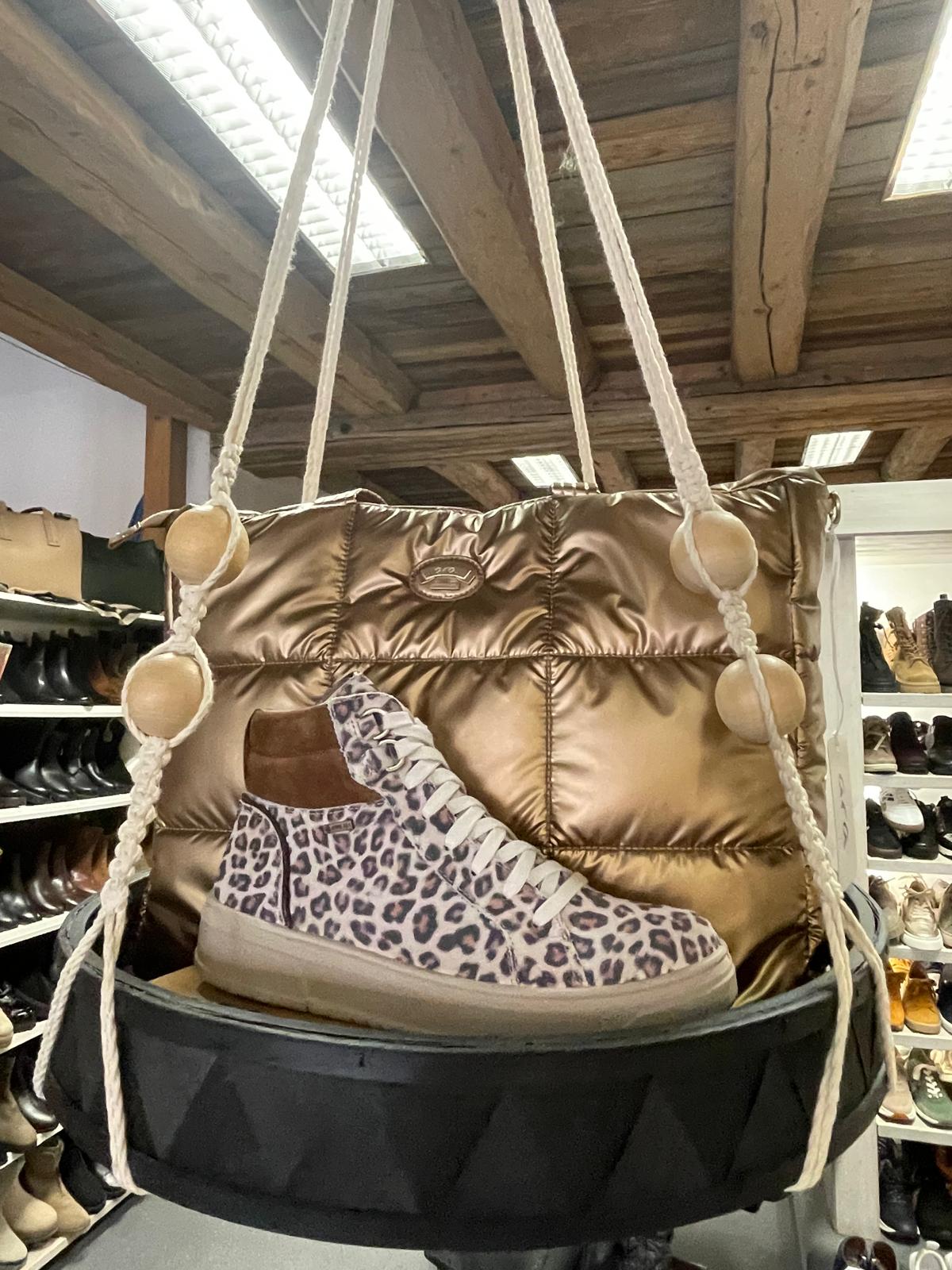 Damenschuhe bei Schuhhaus Öfner in Zirl - Bild 18